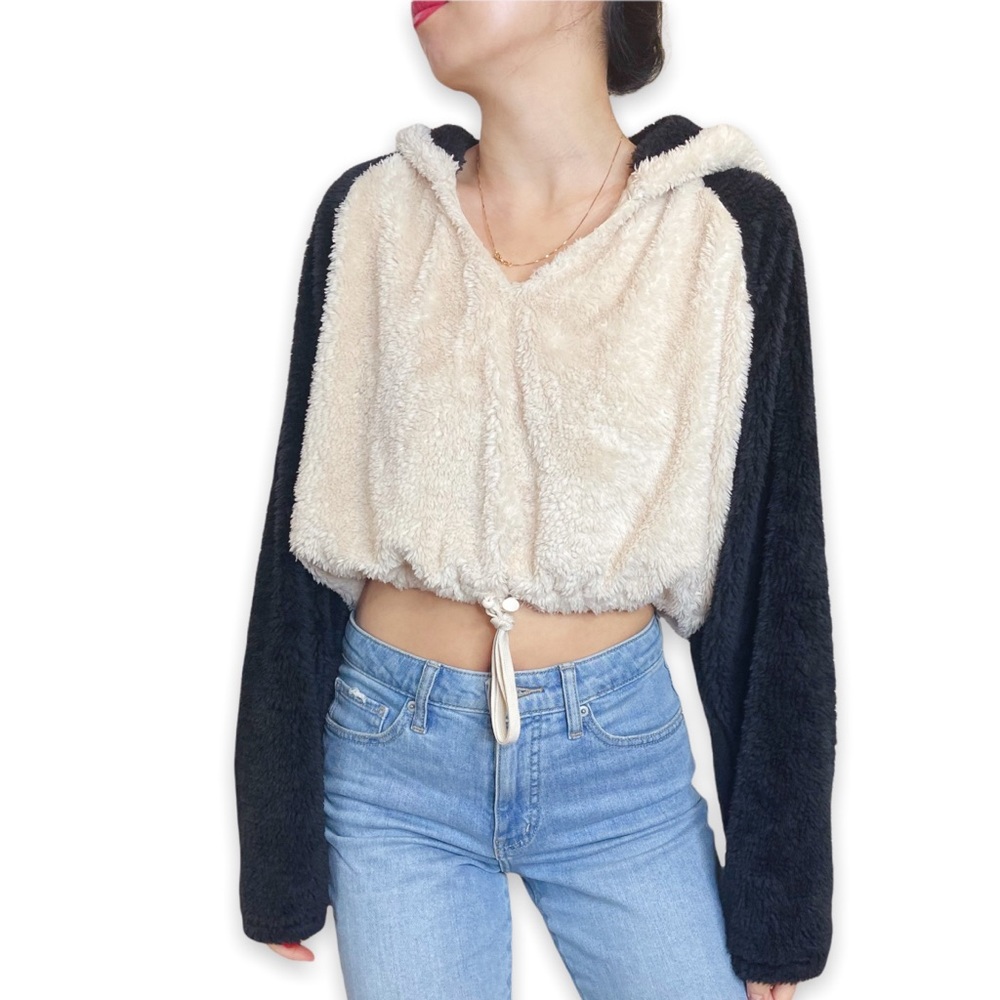 UrbanOutfitters Tilly Teddy Hoodie Size XS